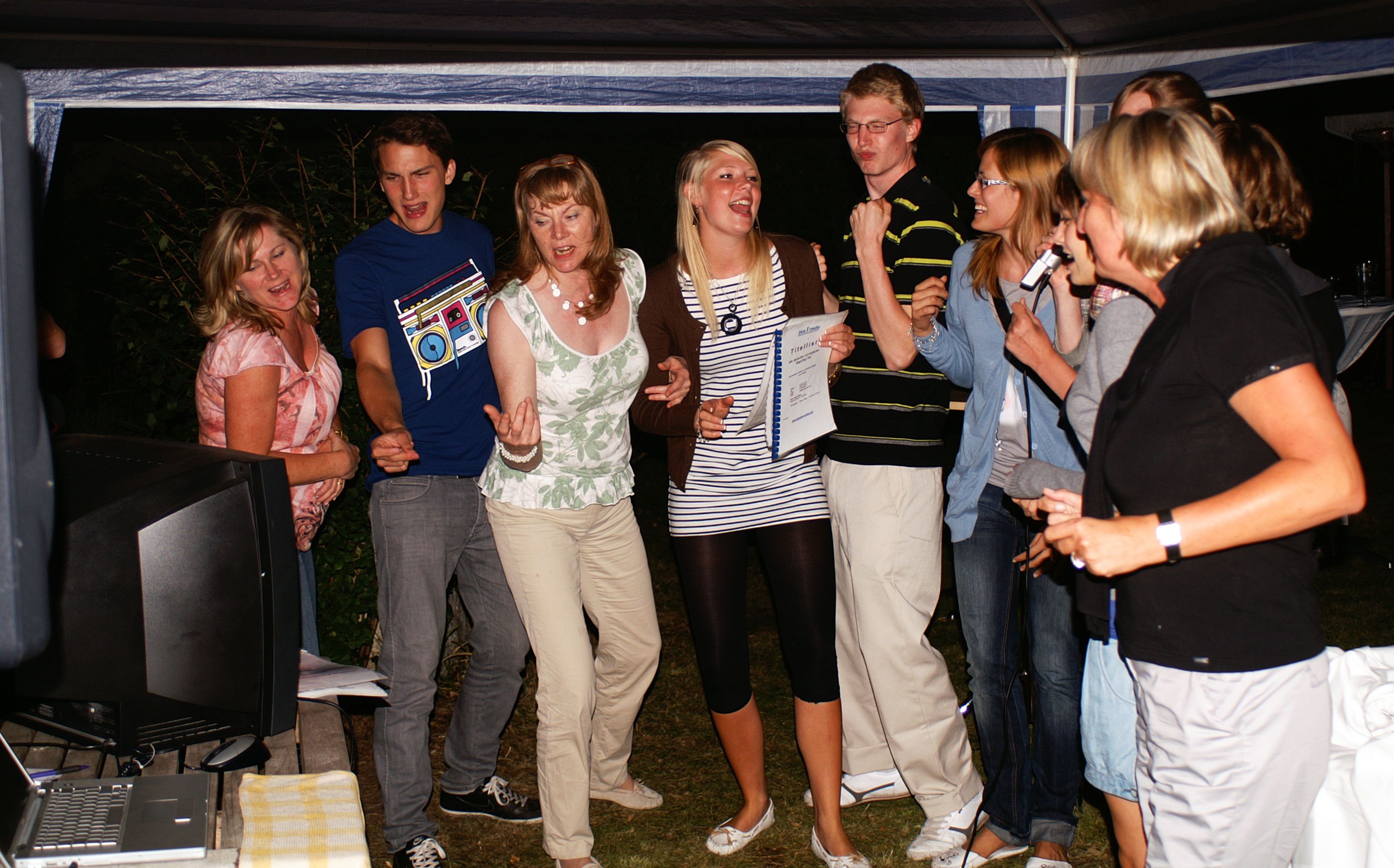 Karaoke bei der Silbernen Hochzeit